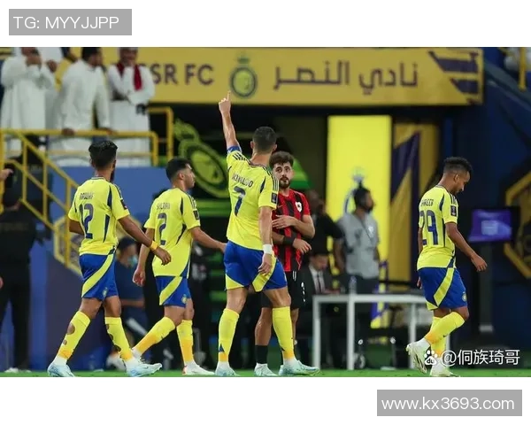 退役足球明星重返赛场挑战自我激情再燃